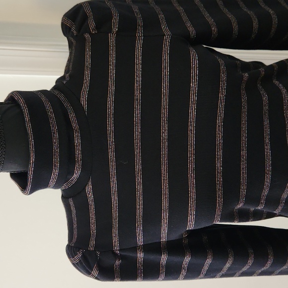 NWOT Veronica Beard Black Turtleneck Size M - Picture 10 of 12